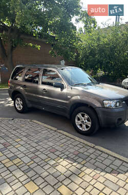 Внедорожник / Кроссовер Ford Maverick 2005 в 