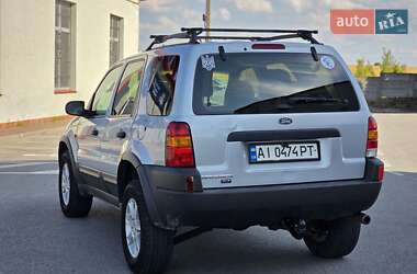 Внедорожник / Кроссовер Ford Maverick 2003 в 