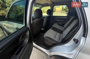 Внедорожник / Кроссовер Ford Maverick 2003 в 