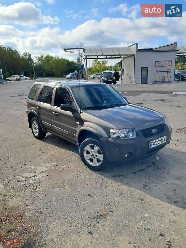 Внедорожник / Кроссовер Ford Maverick 2005 в Волковинцы
