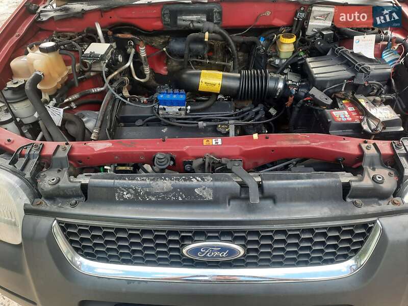 Внедорожник / Кроссовер Ford Maverick 2003 в Костополе