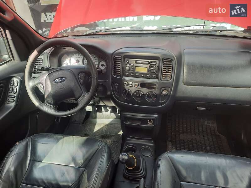 Внедорожник / Кроссовер Ford Maverick 2003 в Костополе