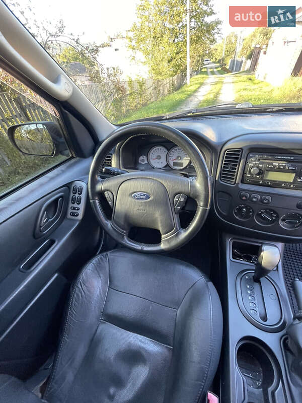 Внедорожник / Кроссовер Ford Maverick 2005 в Долине