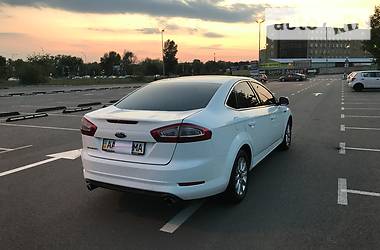 Седан Ford Mondeo 2012 в Киеве