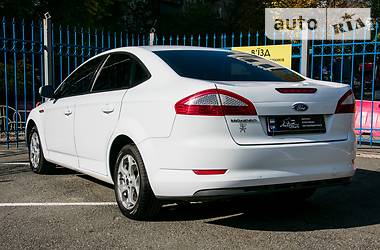 Седан Ford Mondeo 2010 в Киеве