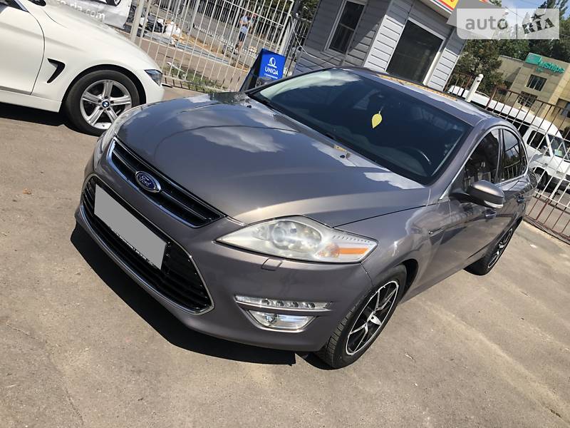 Седан Ford Mondeo 2011 в 