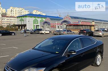 Седан Ford Mondeo 2011 в 