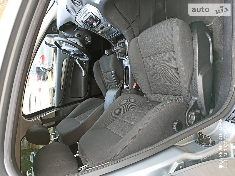 Седан Ford Mondeo 2010 в Дрогобичі