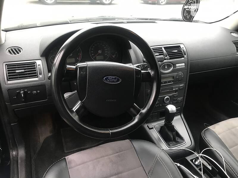 Седан Ford Mondeo 2005 в Киеве