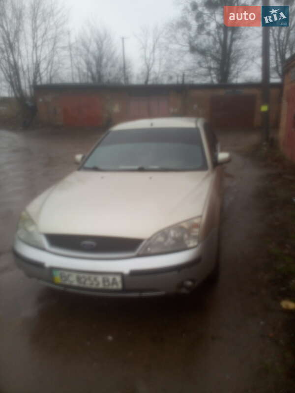 Седан Ford Mondeo 2002 в Сокале