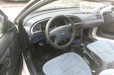 Седан Ford Mondeo 1993 в 