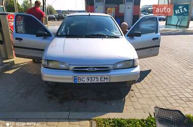 Лифтбек Ford Mondeo 1995 в Самборе