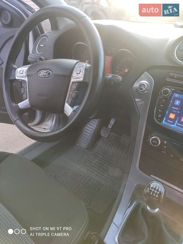 Седан Ford Mondeo 2011 в Киеве