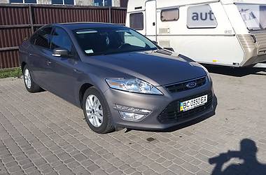 Седан Ford Mondeo 2012 в 