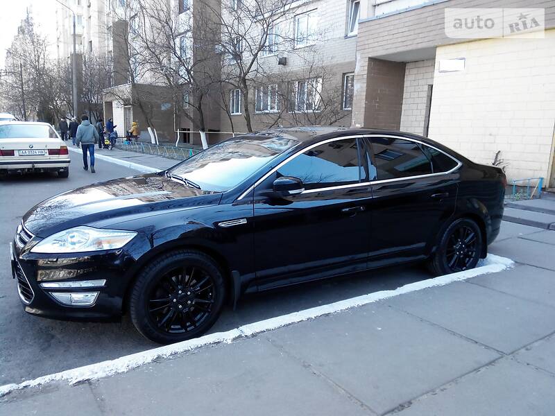 Хэтчбек Ford Mondeo 2011 в Киеве