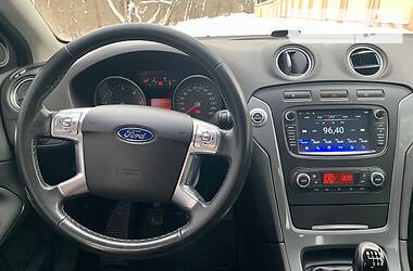 Хэтчбек Ford Mondeo 2013 в Киеве