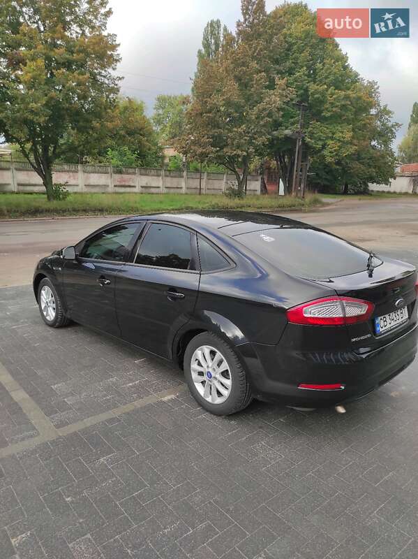 Лифтбек Ford Mondeo 2011 в Чернигове