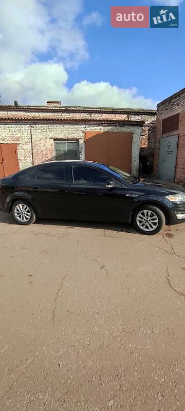 Лифтбек Ford Mondeo 2011 в Чернигове