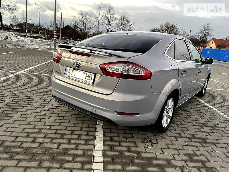 Седан Ford Mondeo 2014 в Коломые