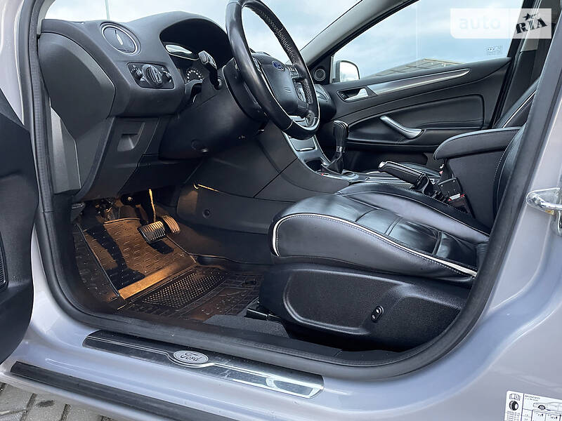 Седан Ford Mondeo 2014 в Коломые
