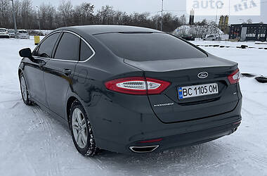 Седан Ford Mondeo 2015 в Львове