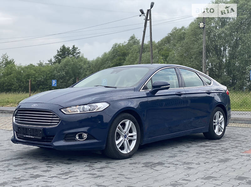 Седан Ford Mondeo 2015 в Луцке