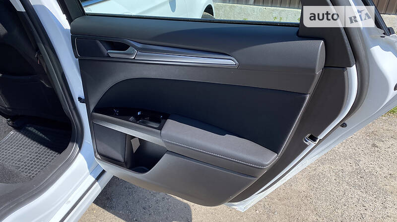 Лифтбек Ford Mondeo 2017 в Славуте
