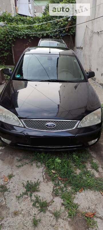 Хэтчбек Ford Mondeo 2004 в Черновцах