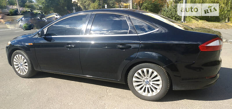 Седан Ford Mondeo 2010 в Киеве