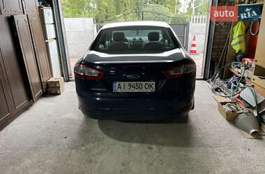 Седан Ford Mondeo 2012 в 