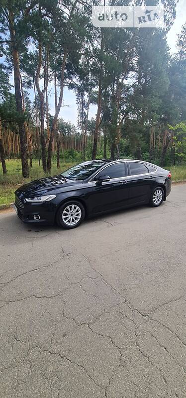 Хэтчбек Ford Mondeo 2015 в Киеве