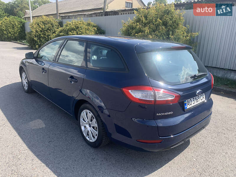 Универсал Ford Mondeo 2013 в Ужгороде