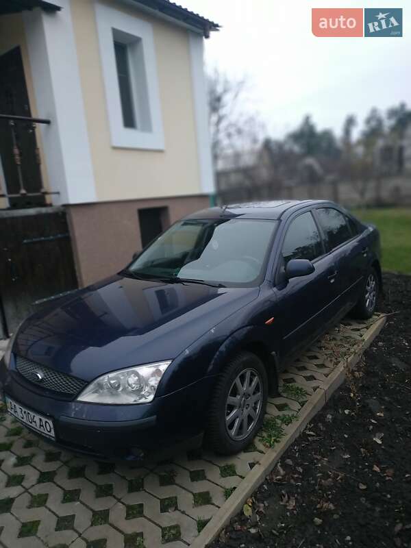 Седан Ford Mondeo 2001 в Киеве