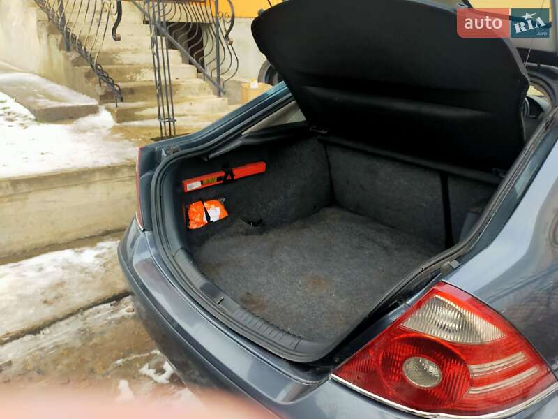 Хэтчбек Ford Mondeo 2005 в Львове