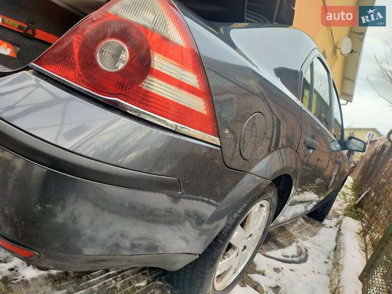 Хэтчбек Ford Mondeo 2005 в Львове