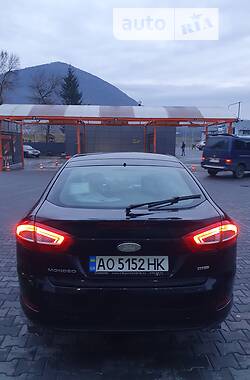 Лифтбек Ford Mondeo 2010 в 