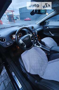 Лифтбек Ford Mondeo 2010 в 