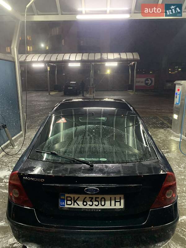 Седан Ford Mondeo 2002 в Ровно