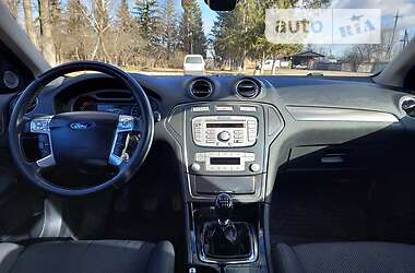 Лифтбек Ford Mondeo 2009 в 