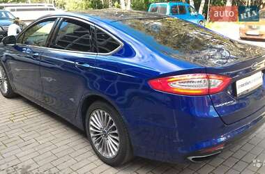 Седан Ford Mondeo 2015 в Шумске