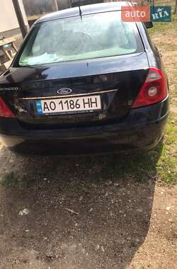 Седан Ford Mondeo 2004 в Хусті