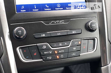 Лифтбек Ford Mondeo 2020 в 