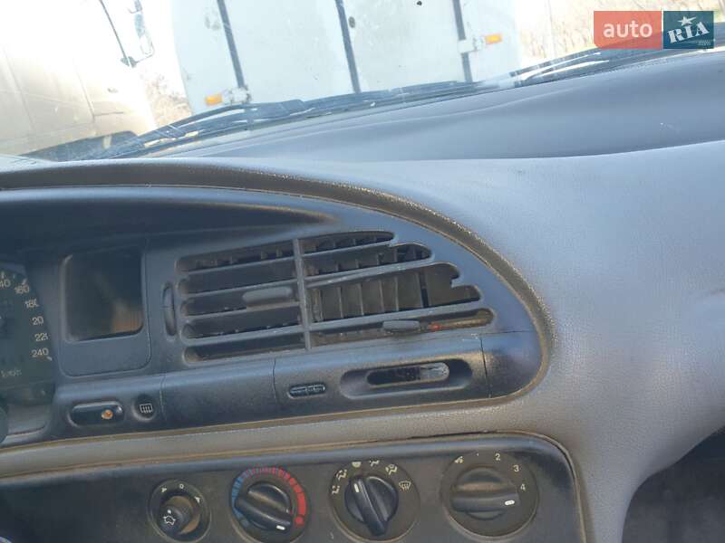 Лифтбек Ford Mondeo 1993 в Николаеве
