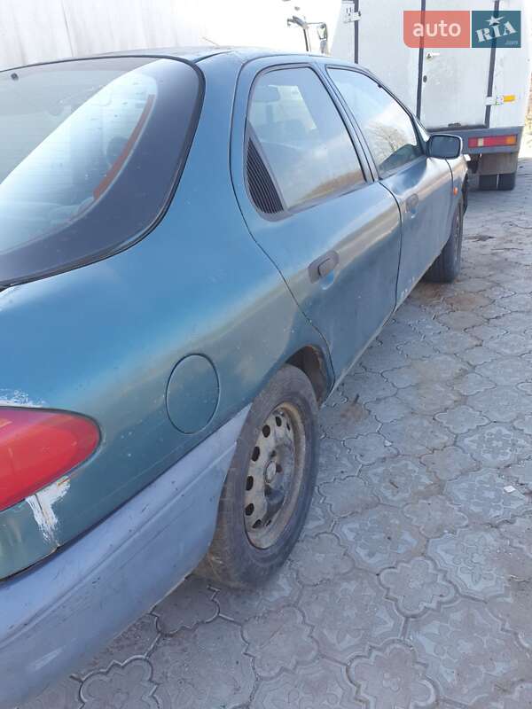 Лифтбек Ford Mondeo 1993 в Николаеве