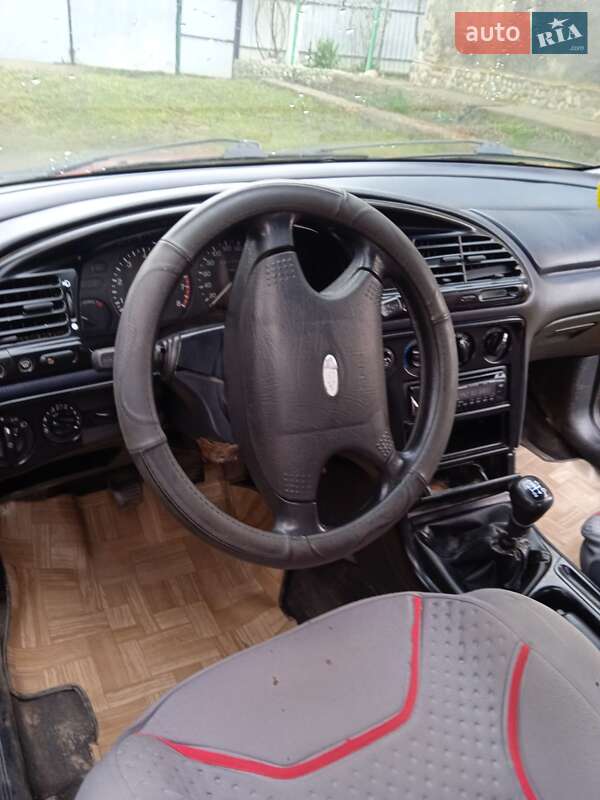 Седан Ford Mondeo 1994 в Кіцмані