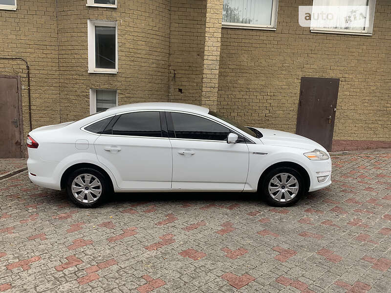Седан Ford Mondeo 2011 в Днепре
