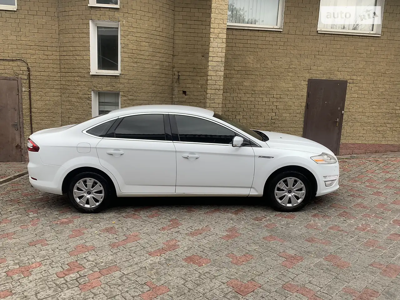 2010 Ford Mondeo - мініатюра 27