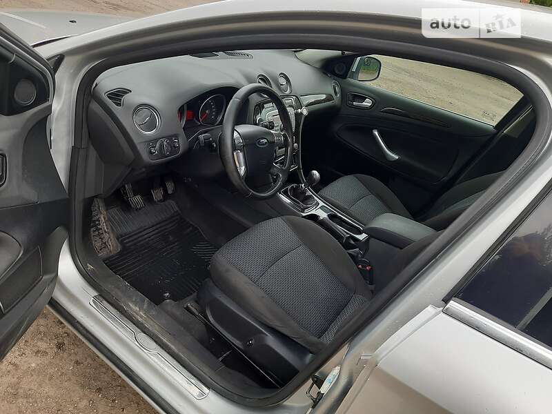 Ліфтбек Ford Mondeo 2010 в Снятині