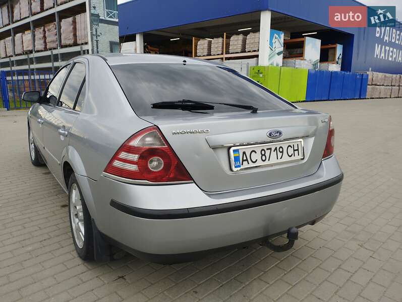 Лифтбек Ford Mondeo 2003 в Ковеле