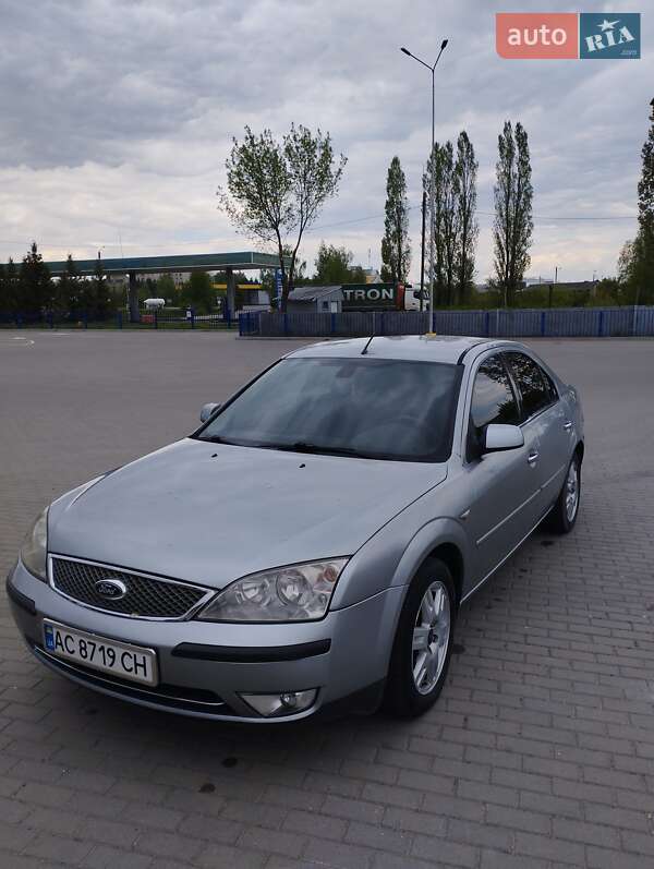 Лифтбек Ford Mondeo 2003 в Ковеле